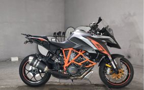 KTM 1290 SUPER DUKE GT 2018 V6940