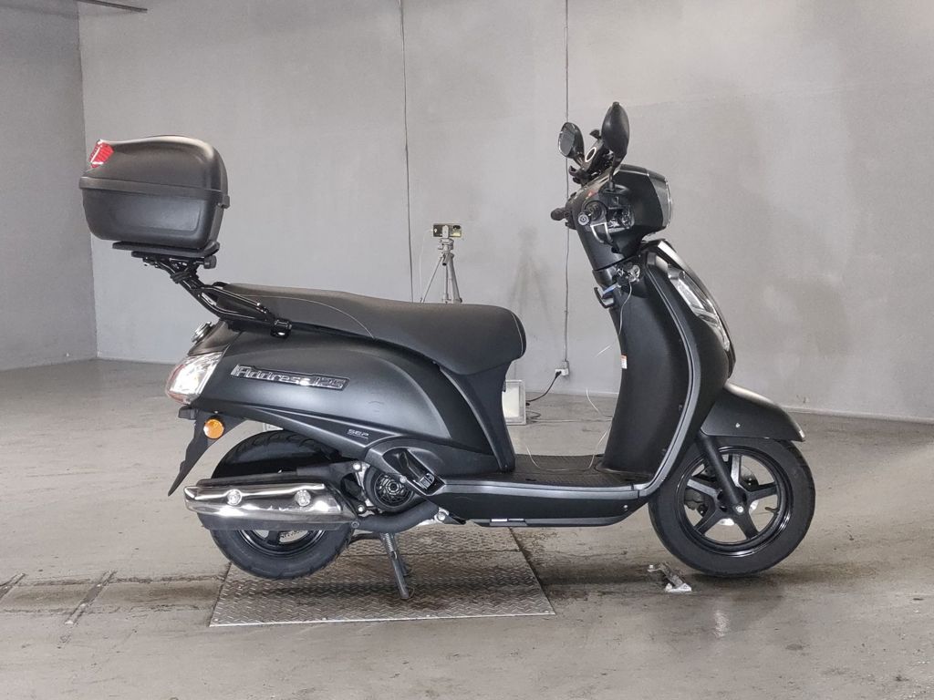 Фото Suzuki ADDRESS V125 с японского аукциона