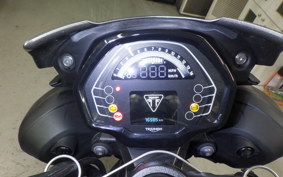 TRIUMPH STREET TRIPLE R 2023
