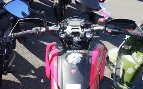 DUCATI HYPERMOTARD 820 2013