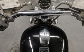 SUZUKI INTRUDER 750 VR51A