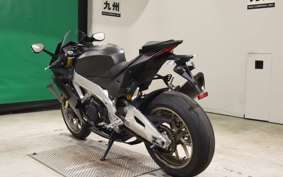 APRILIA RSV4 1100ファクト 2019