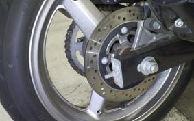 SUZUKI GSR250S