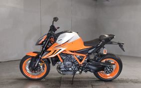 KTM 1290 SUPER  DUKE R V3940