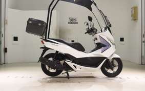 HONDA PCX125-2ﾔﾈﾂｷ 2013 JF56