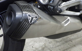 TRIUMPH STREET TRIPLE RS 2022