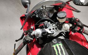 YAMAHA YZF-R1 RN23