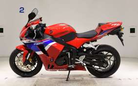 HONDA CBR600RR 2024 PC40