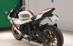 YAMAHA YZF-R1 2022