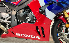HONDA CBR1000RR-R FB SP 2022 SC82
