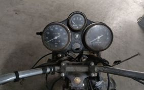 SUZUKI GT750 GT750