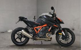 KTM 1290 SUPER DUKE R 2021 V3940