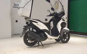 YAMAHA TRICITY 125 ヤネツキ SEC1J