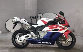 HONDA CBR1000RR 2004 SC57