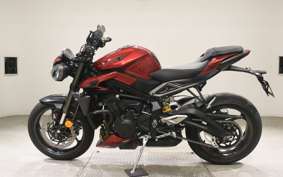 TRIUMPH STREET TRIPLE RS 2023