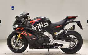 APRILIA RSV4 1100ファクトリ 2024