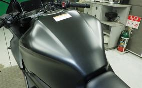HONDA CBR650R E-Clutch 2026 RH17
