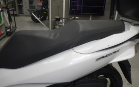HONDA PCX125-2ﾔﾈﾂｷ