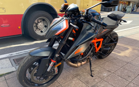 KTM 1290 SUPER DUKE R 2021 V3940