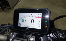 HONDA CB650R E-Clutch 2025 RH17