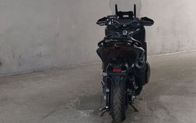 YAMAHA T-MAX 560 SJ19J