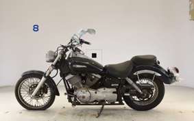 YAMAHA DRAGSTAR 250 VG02J