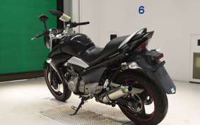 SUZUKI GSR250