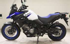 SUZUKI Vｽﾄﾛｰﾑ650XTA 2024 C733M