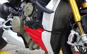 DUCATI STREET FIGHTER V4S 2020 FA00