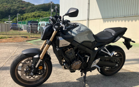 HONDA CB650R E-Clutch 2026 RH17