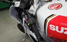 SUZUKI RGV250 Gamma 1999 VJ21A