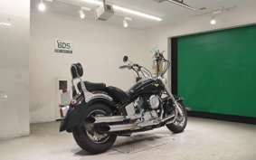 YAMAHA DRAGSTAR 1100 CLASSIC 2003 VP13J