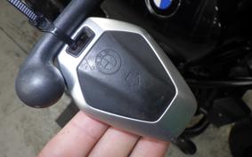 BMW R12