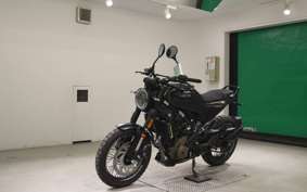 HUSQVARNA SVARTPILEN 401 2025