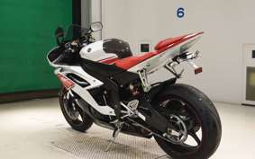 YAMAHA YZF-R6 2010