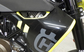 HUSQVARNA 701SM 2024