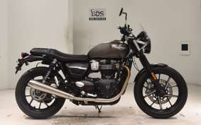 TRIUMPH STREET TWIN