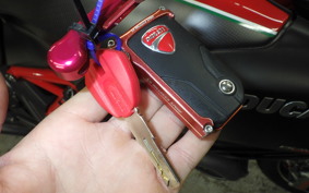 DUCATI ディアベルカーボン 2016