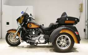 HARLEY FLHTCUTG 1870 2024