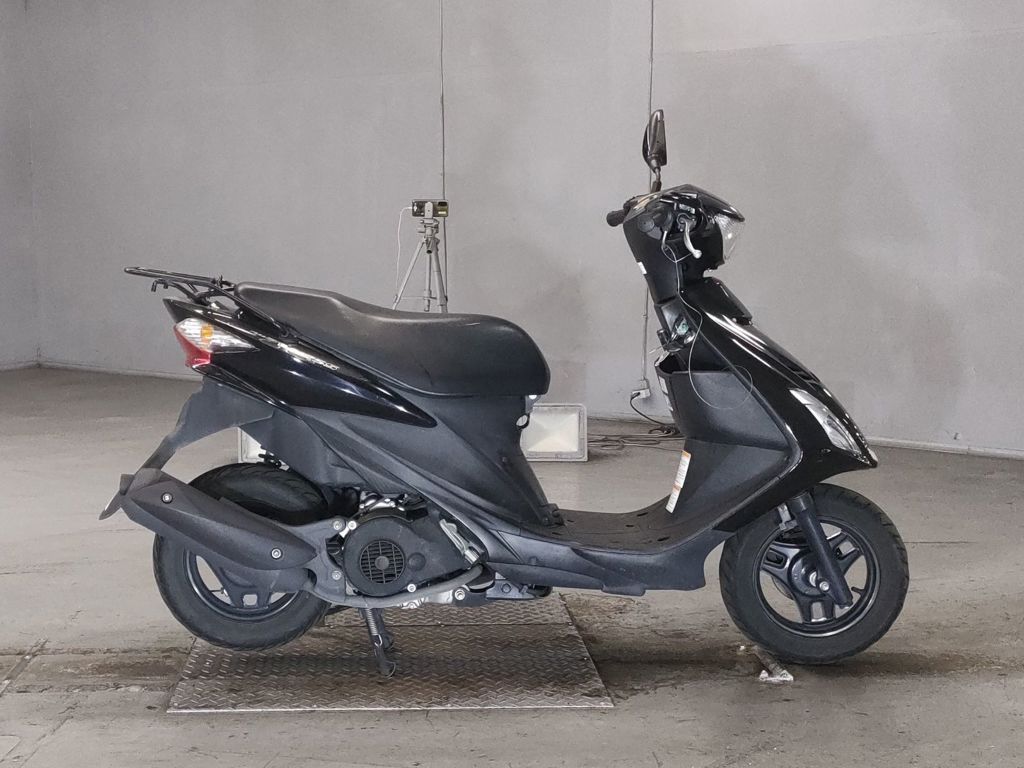 Фото Suzuki ADDRESS V125 с японского аукциона