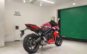 HONDA CBR650R E-Clutch 2025 RH17