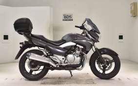 SUZUKI GSR250 2024