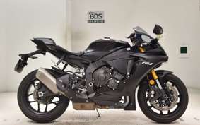 YAMAHA YZF-R1 2018