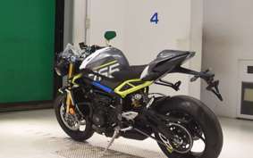 TRIUMPH STREET TRIPLE MOTO 2026