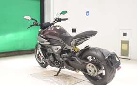 DUCATI XディアベルV4 2026