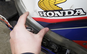 HONDA CBR250R GEN 2 1997 MC19