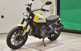 DUCATI SCRAMBLER ICON 2015