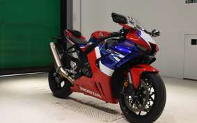 HONDA CBR1000RR R 2022 SC82