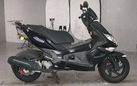 PGO G-MAX125 ..
