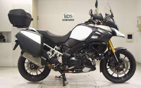 SUZUKI Vｽﾄﾛｰﾑ1000A 2016 VU51A